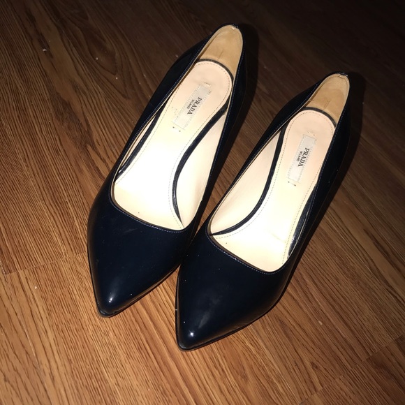 PRADA Black Patent Leather Platform Stilettos - Picture 4 of 9